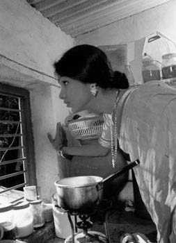 Nethra Raghuraman in Bhopal Express